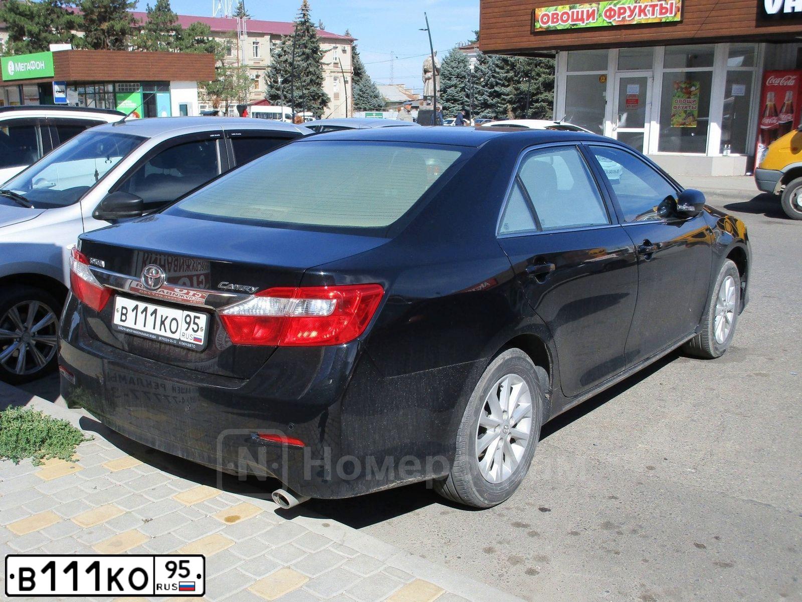 Фото автомобиля TOYOTA CAMRY, 2013 — госномер В111КО95. Цвет: ЧЕРНЫЙ МЕТАЛЛИК