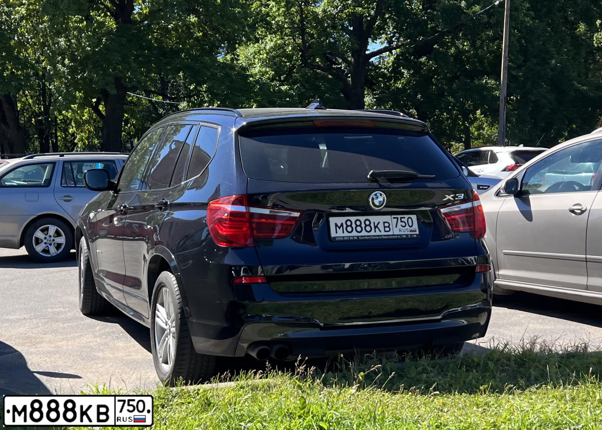 Фото автомобиля BMW X3, 2012 — госномер О949ЕХ197. Цвет: ТЕМНО-СИНИЙ