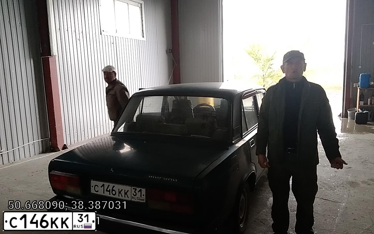 Фото автомобиля LADA 2107, 2001 — госномер С146КК31. Цвет: СИНЕ-ЗЕЛЕНЫЙ