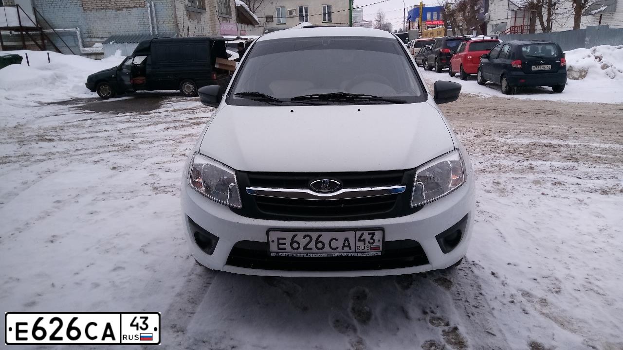 Фото автомобиля LADA 2191 GRANTA, 2015 — госномер Е626СА43. Цвет: БЕЛЫЙ