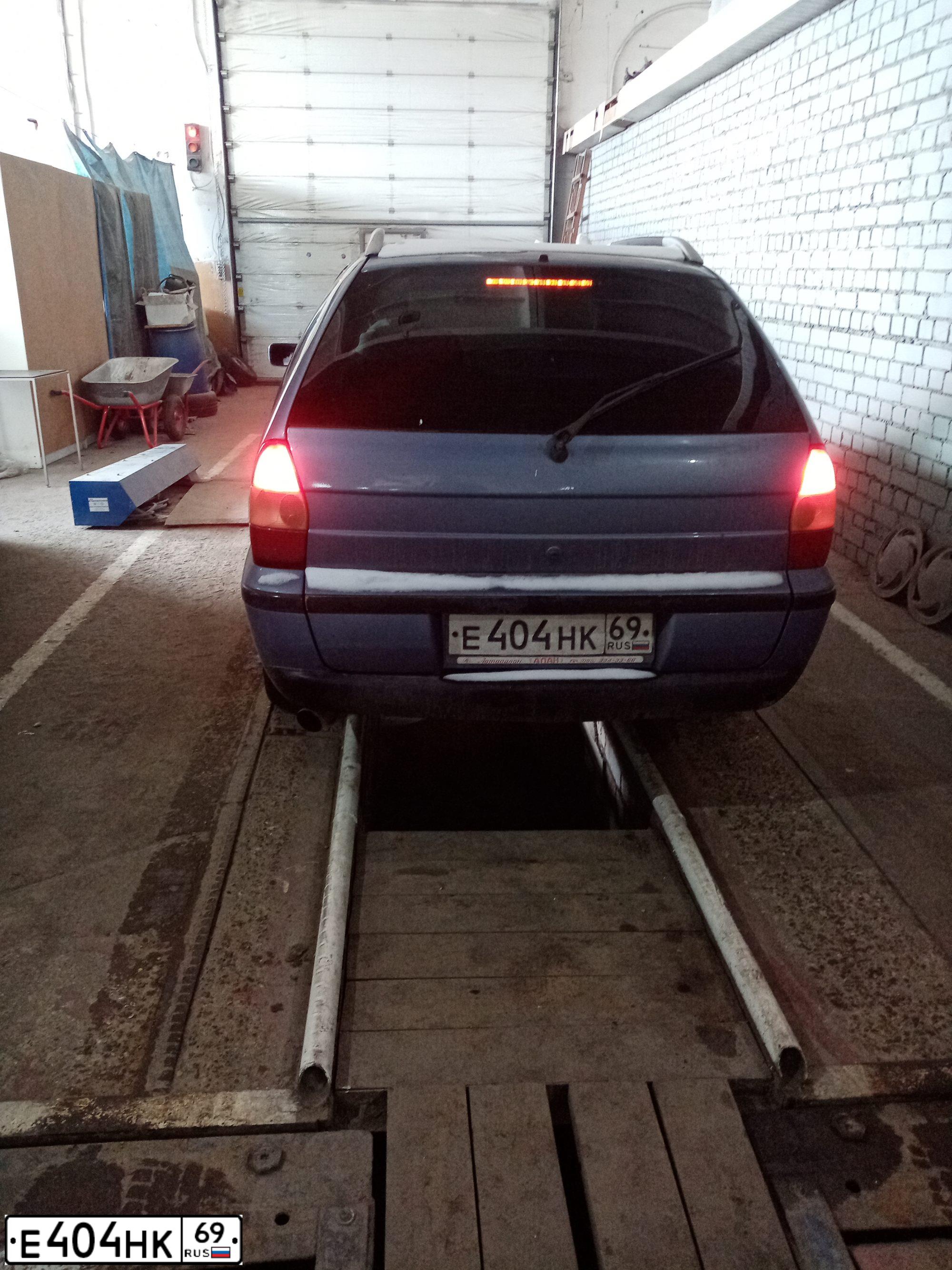 Фото автомобиля FIAT PALIO, 2001 — госномер Е404НК69. Цвет: ГОЛУБОЙ СЕРЫЙ