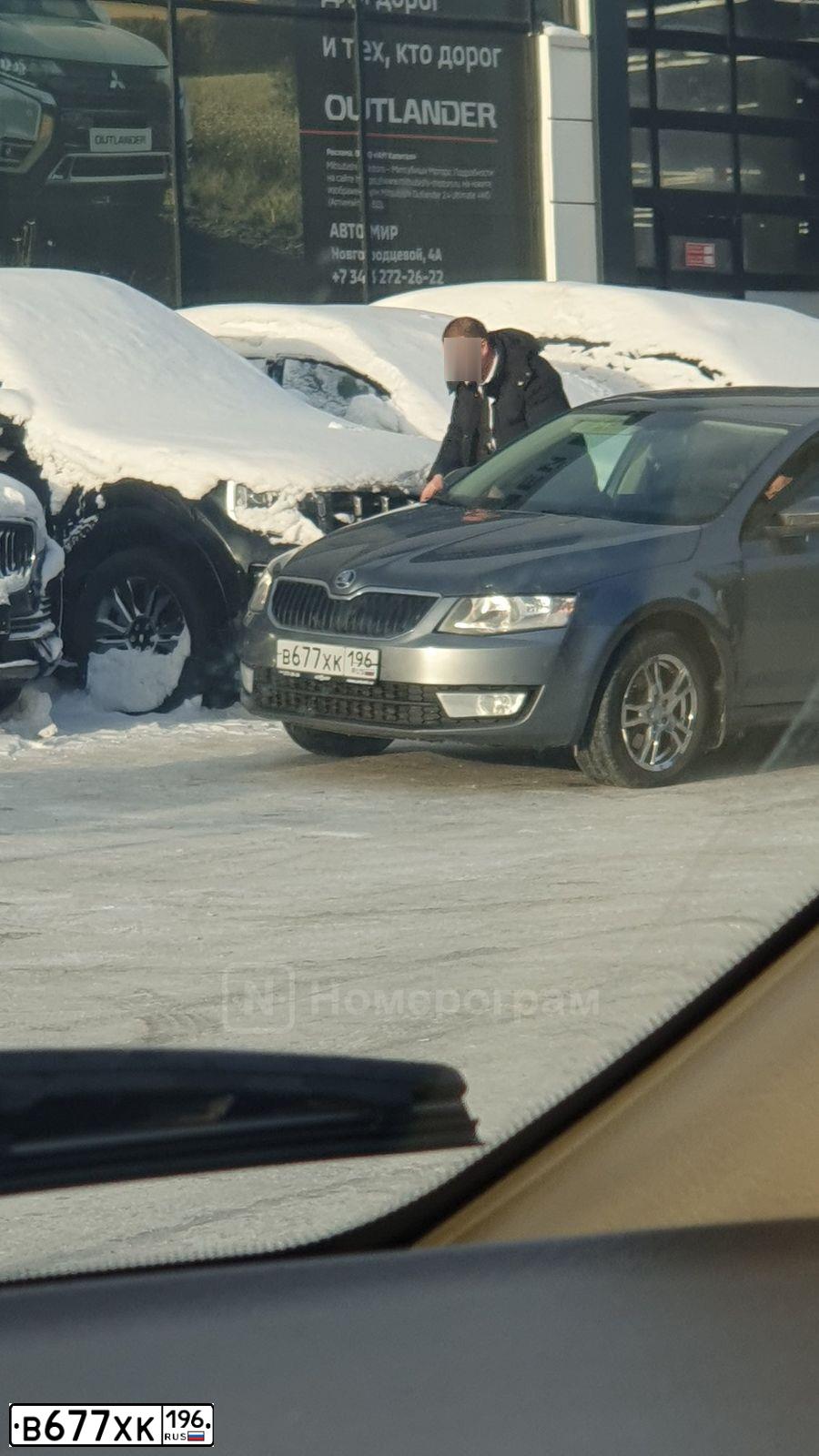 Фото автомобиля SKODA OCTAVIA, 2016 — госномер О942ВВ702