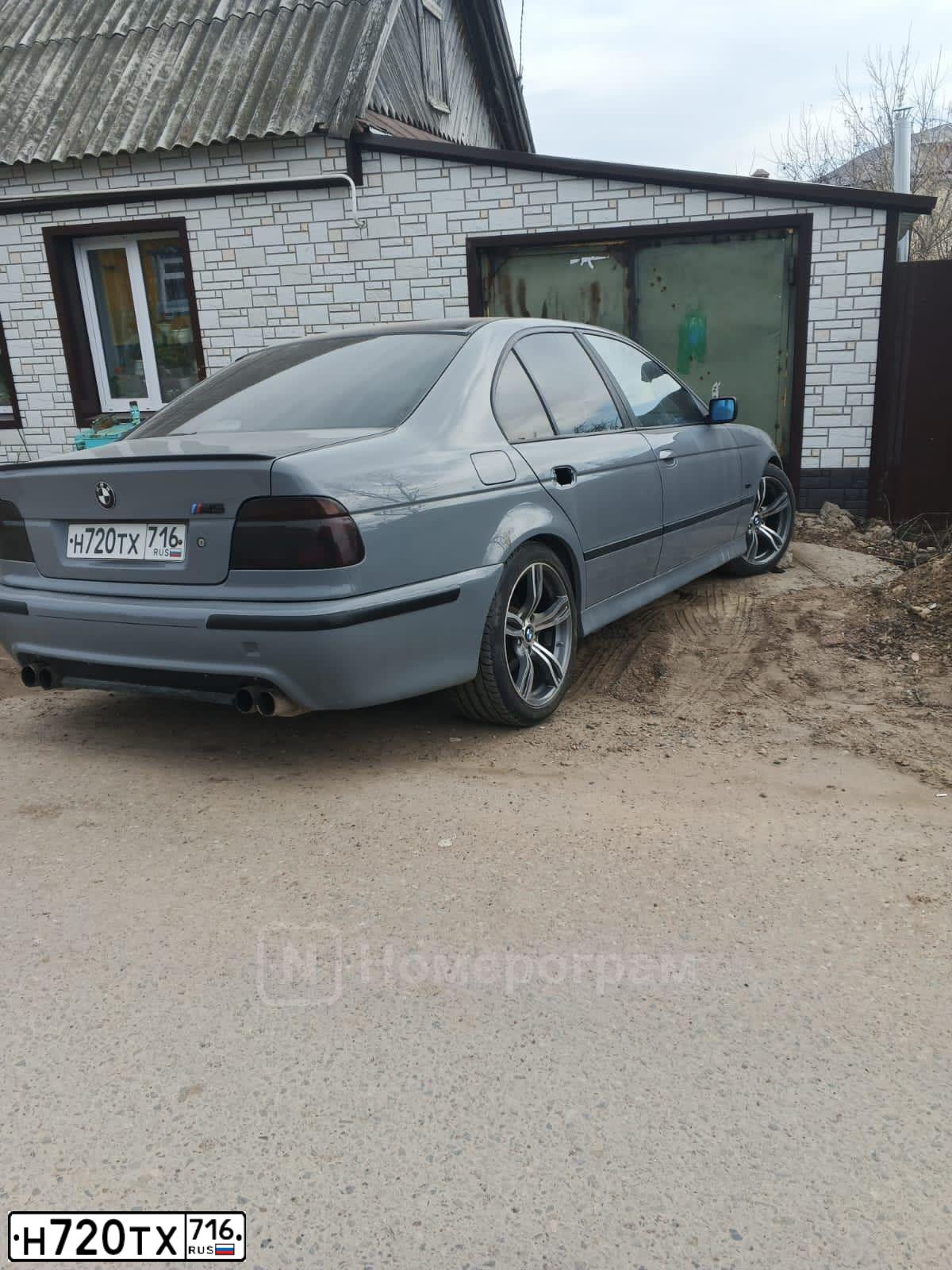 Фото автомобиля BMW W SERIE 5, 1998 — госномер Н720ТХ716. Цвет: Серый