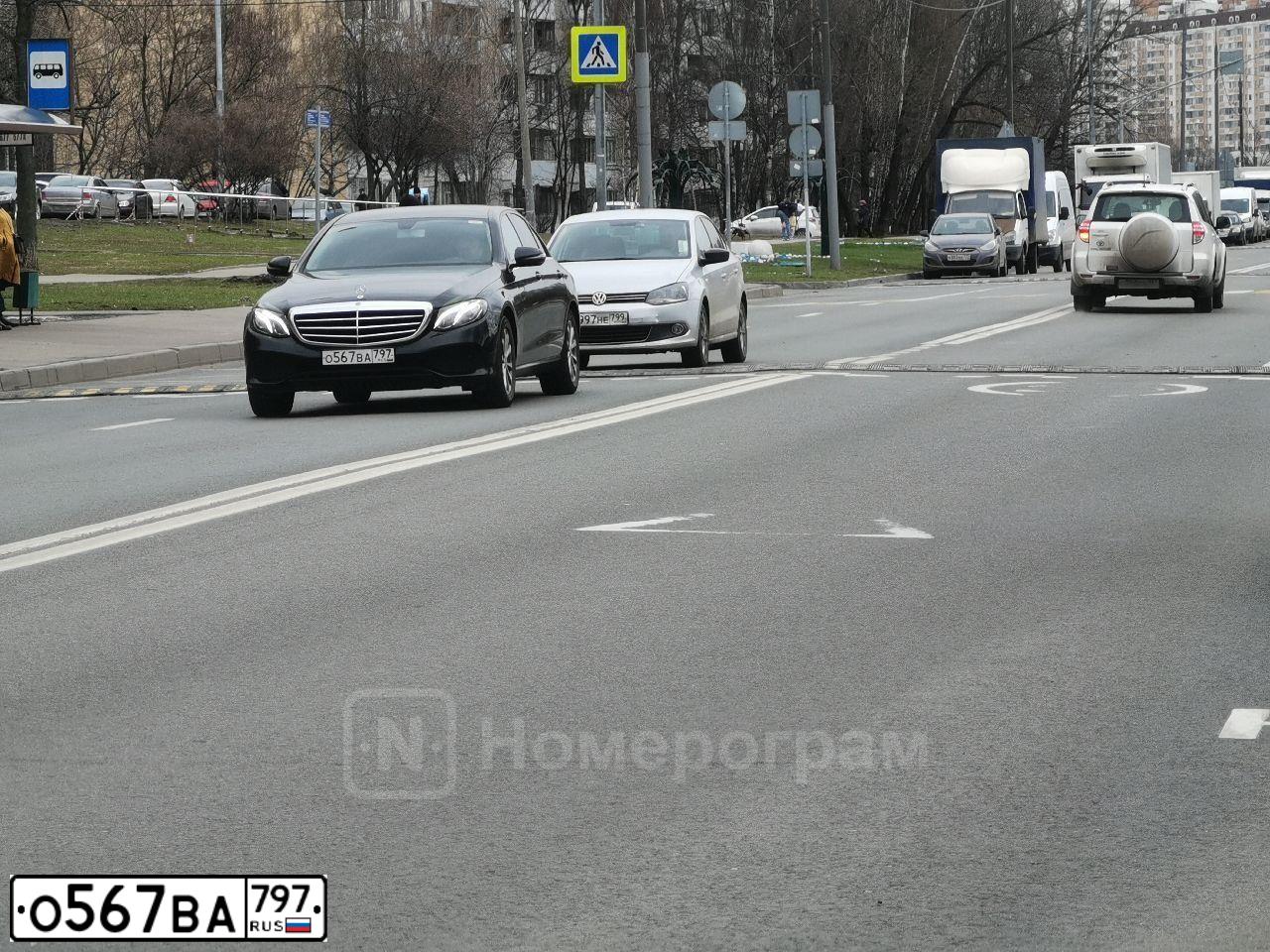 Фото автомобиля MERCEDES E-KLASSE, 2020 — госномер О567ВА797. Цвет: ЧЕРНЫЙ
