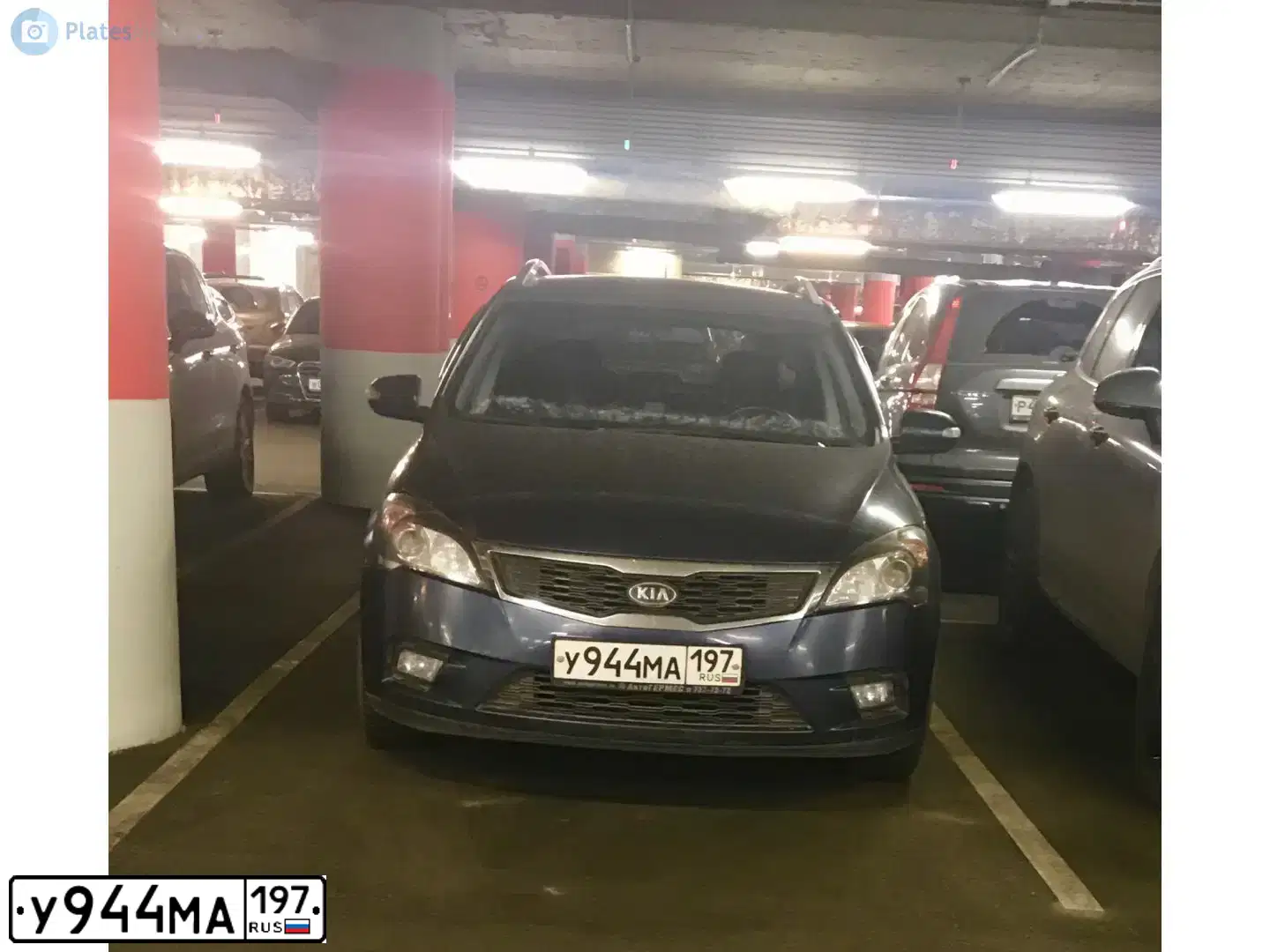 Фото автомобиля KIA CEE'D, 2011 — госномер Е946ЕТ790. Цвет: синий