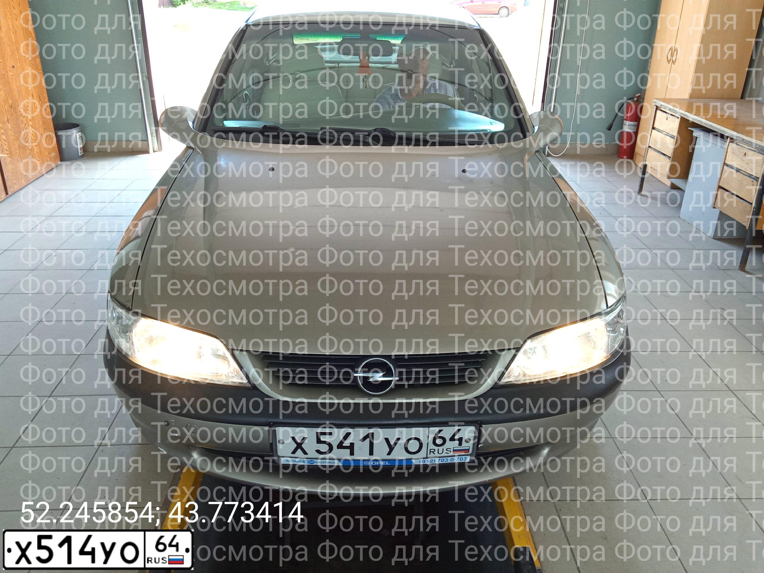 Фото автомобиля LADA GRANTA, 2012 — госномер К247ХЕ164
