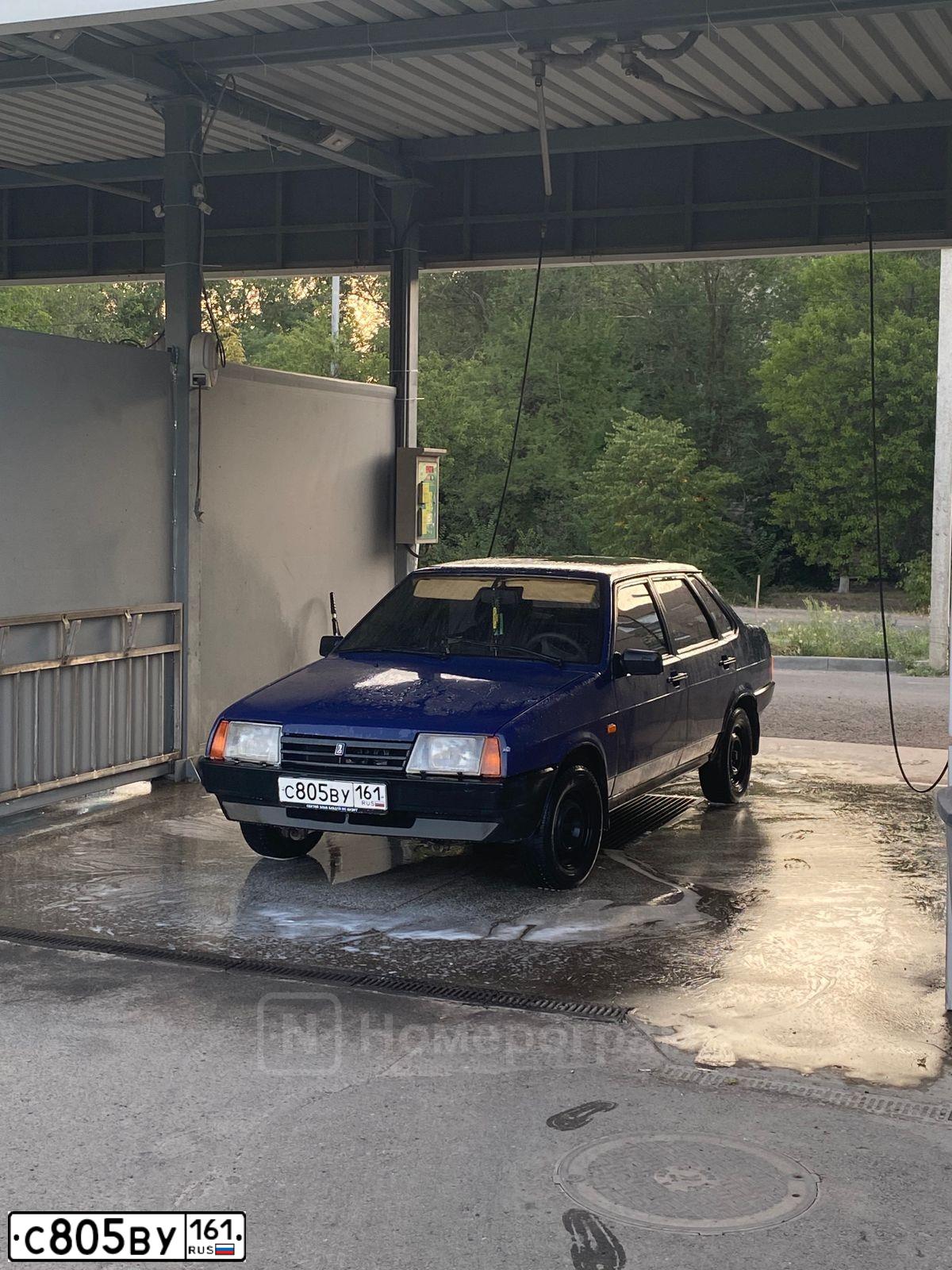 Фото автомобиля LADA 2109 SAMARA, 1993 — госномер С805ВУ161. Цвет: СИНИЙ