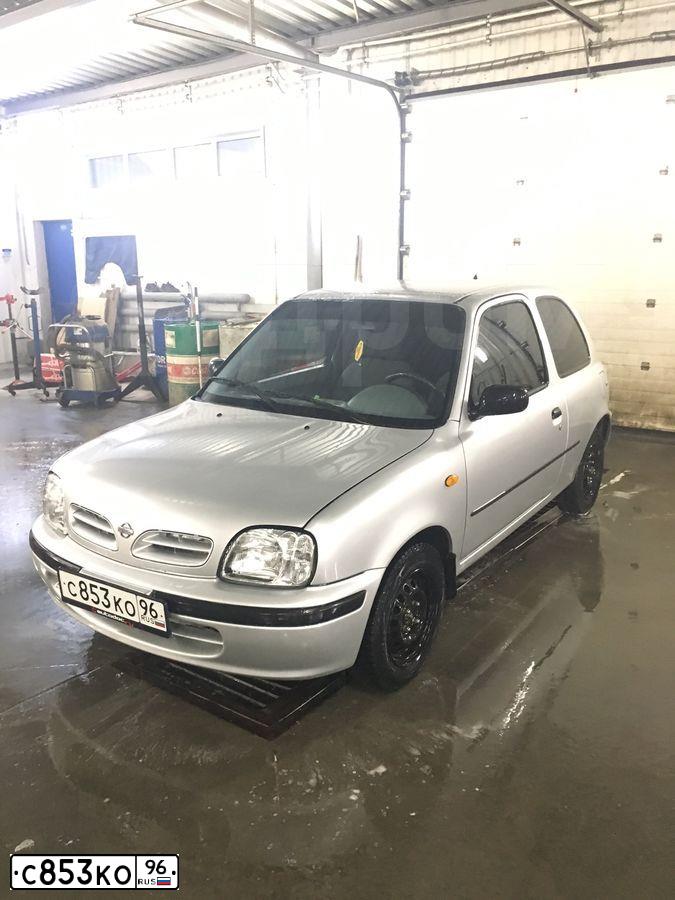 Фото автомобиля NISSAN MICRA, 2000 — госномер С853КО96. Цвет: СВ. СЕРЫЙ