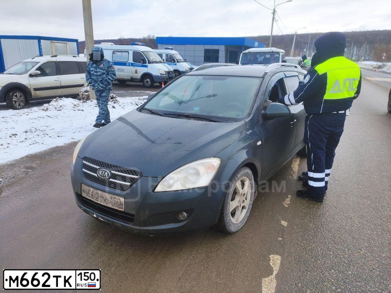 Фото автомобиля KIA CEE'D, 2008 — госномер М662ТК150. Цвет: ЗЕЛЕНЫЙ