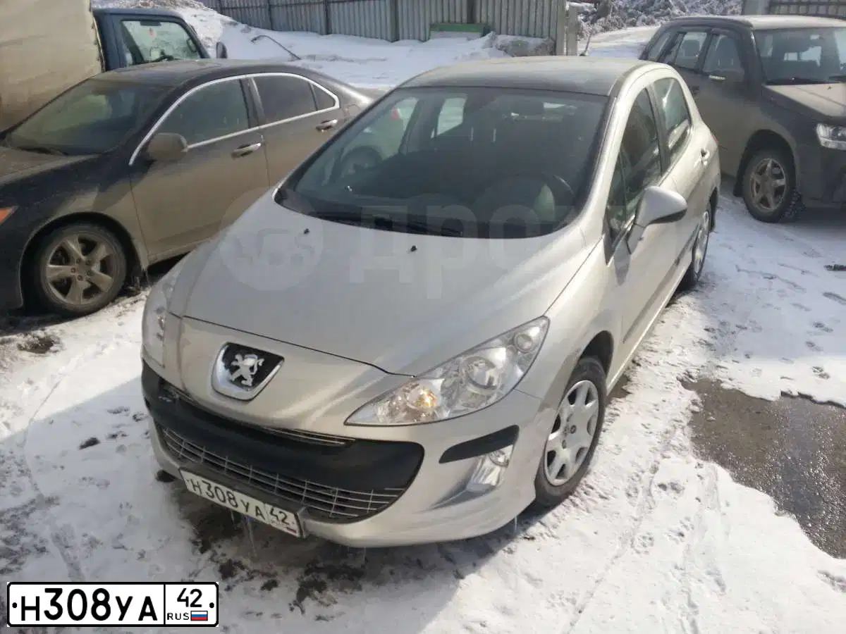 Фото автомобиля PEUGEOT 308, 2008 — госномер Н308УА42. Цвет: СЕРЫЙ