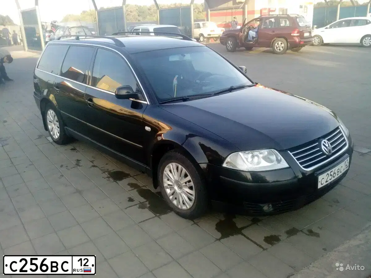 Фото автомобиля VOLKSWAGEN PASSAT, 2002 — госномер С256ВС12. Цвет: ЧЕРНЫЙ
