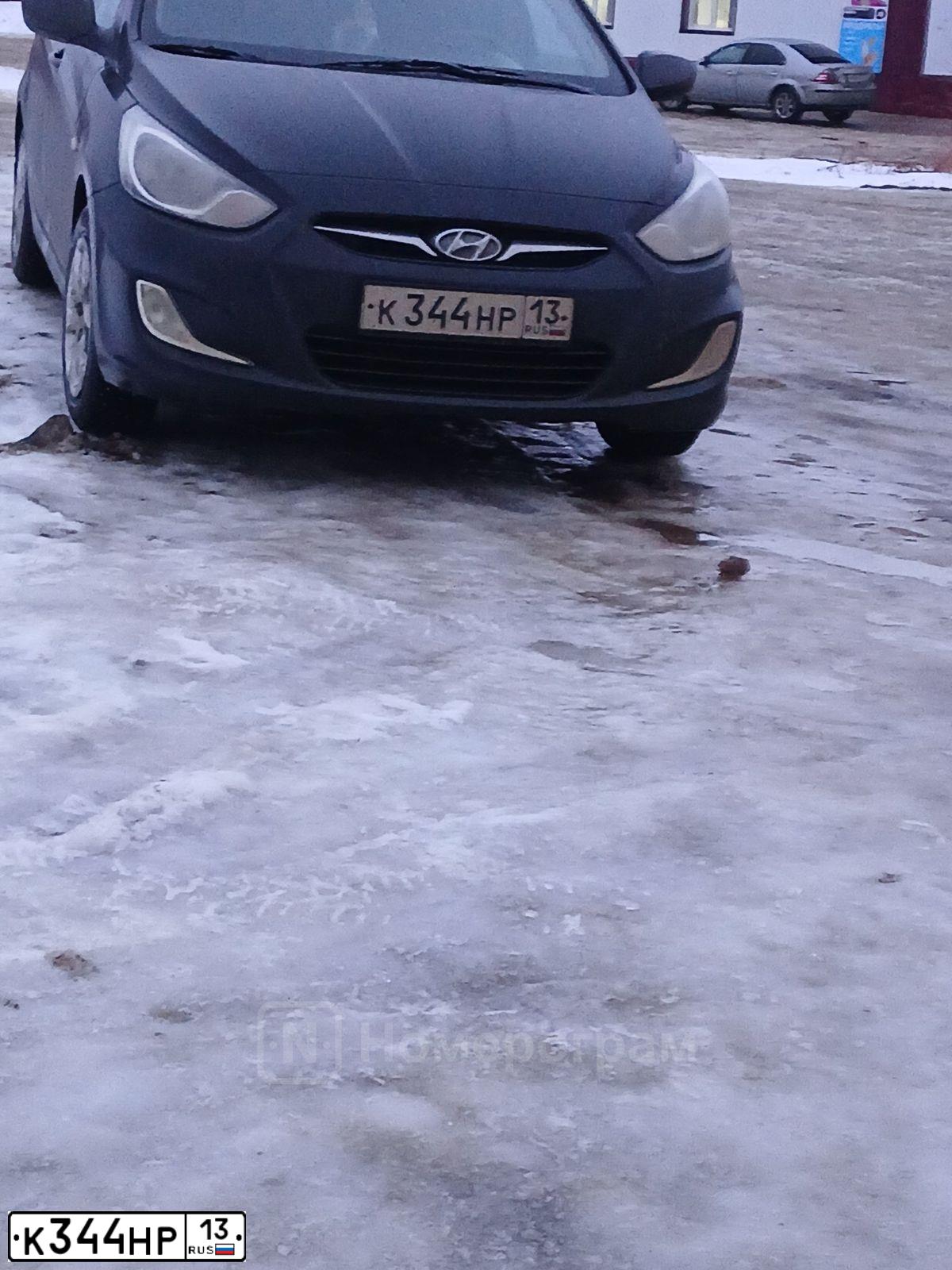 Фото автомобиля HYUNDAI SOLARIS, 2014 — госномер К344НР13. Цвет: ЧЕРНЫЙ