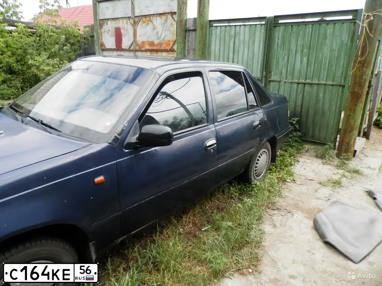 Фото автомобиля DAEWOO NEXIA, 2000 — госномер С164КЕ56. Цвет: ТЕМНО-СИНИЙ