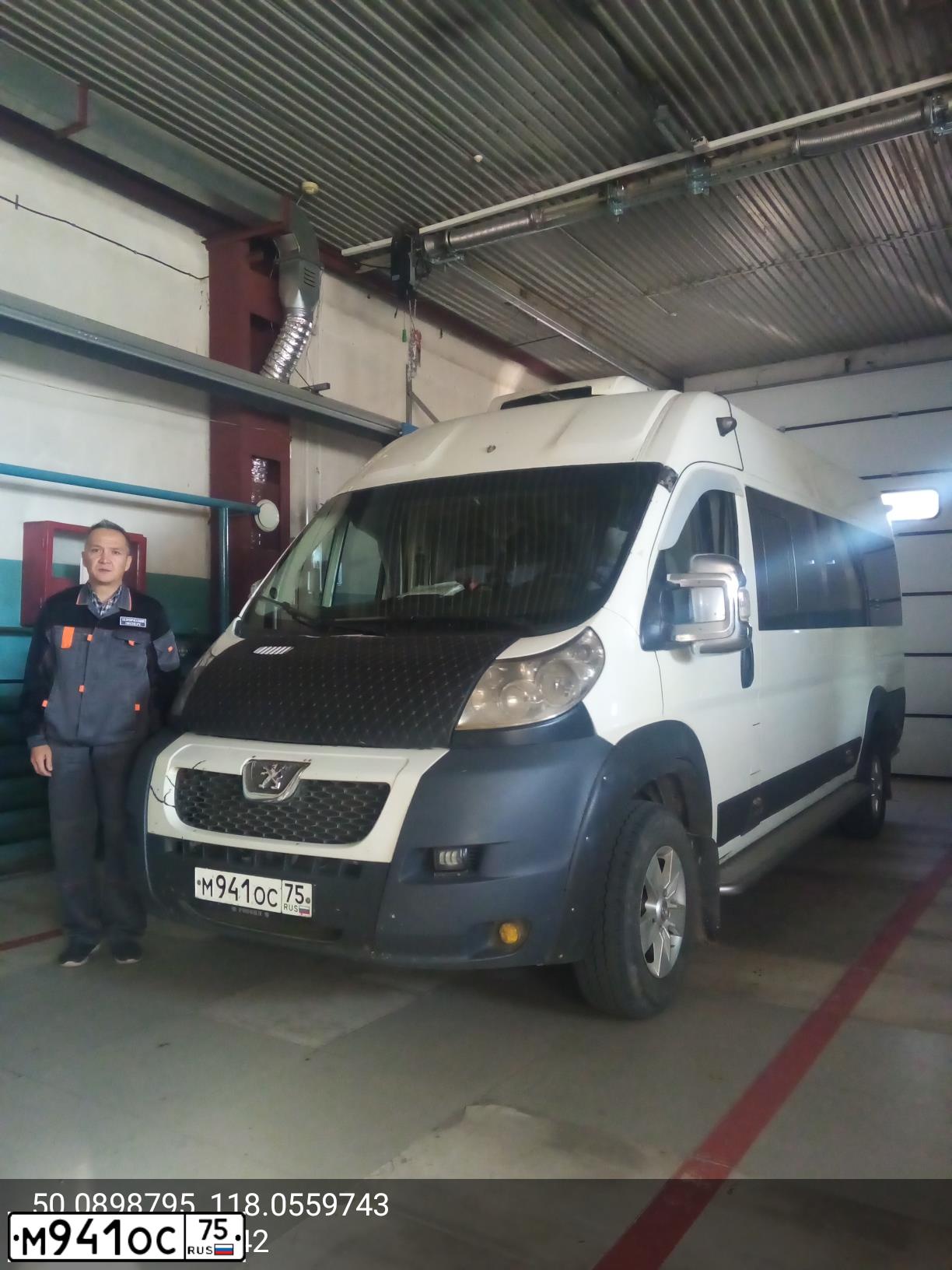 Фото автомобиля PEUGEOT BOXER, 2012 — госномер М941ОС75. Цвет: Белый