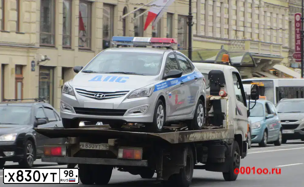 Фото автомобиля HYUNDAI MIGHTY, 2012 — госномер Х830УТ98. Цвет: СИНИЙ