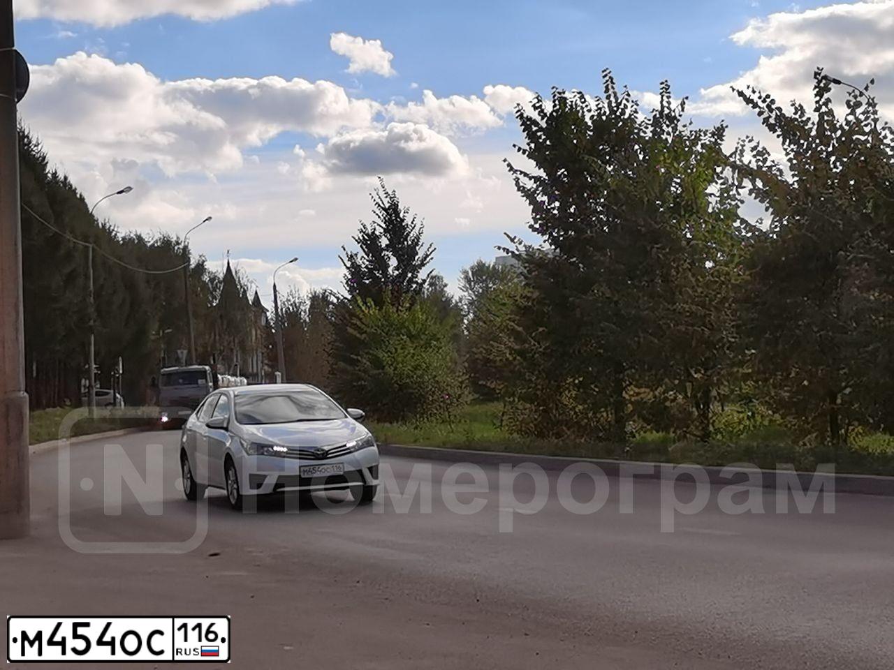 Фото автомобиля TOYOTA COROLLA, 2013 — госномер О258ТС716. Цвет: Белый