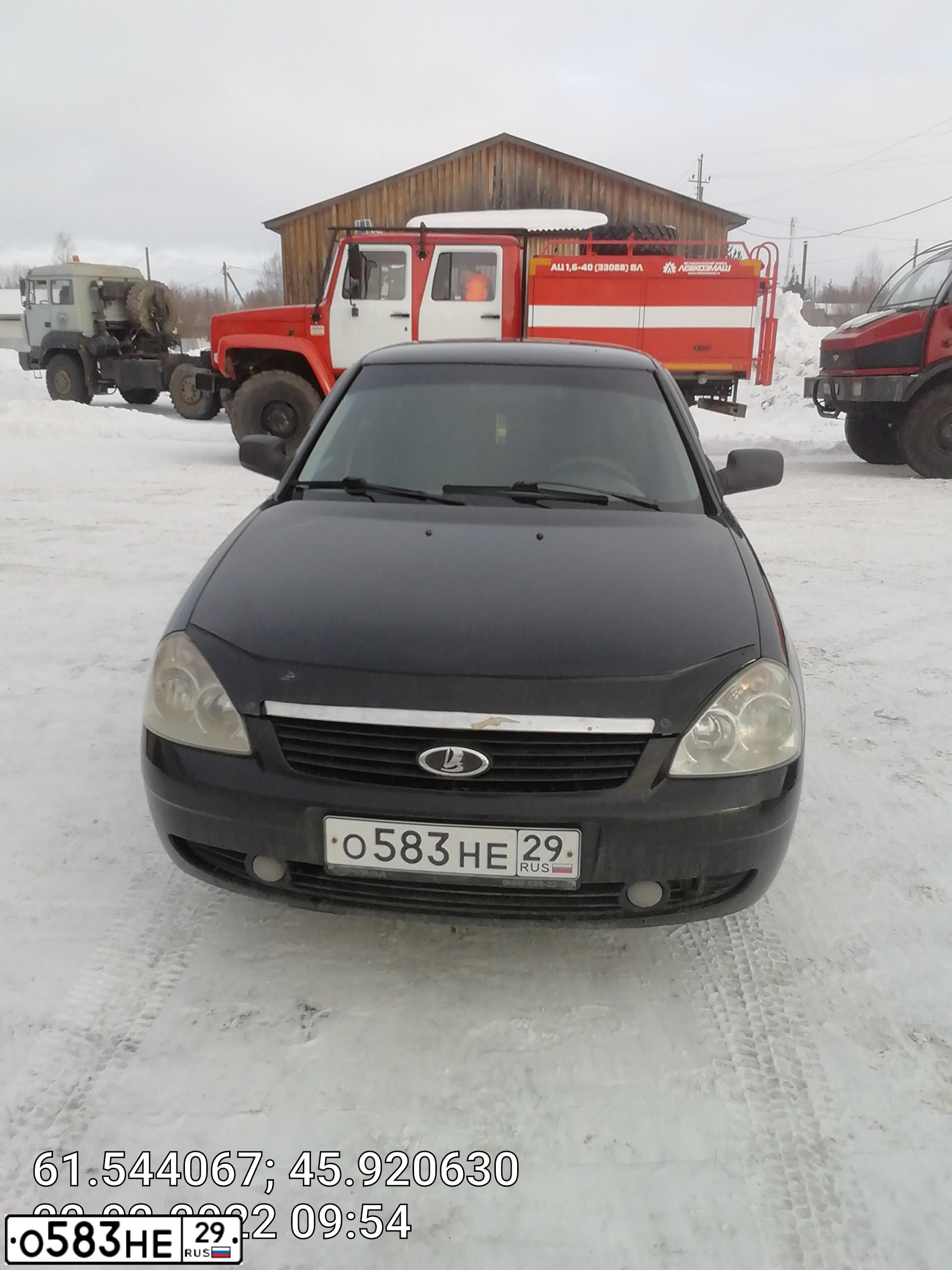 Фото автомобиля LADA 2172 PRIORA, 2009 — госномер Р363СУ16. Цвет: Темно-зеленый