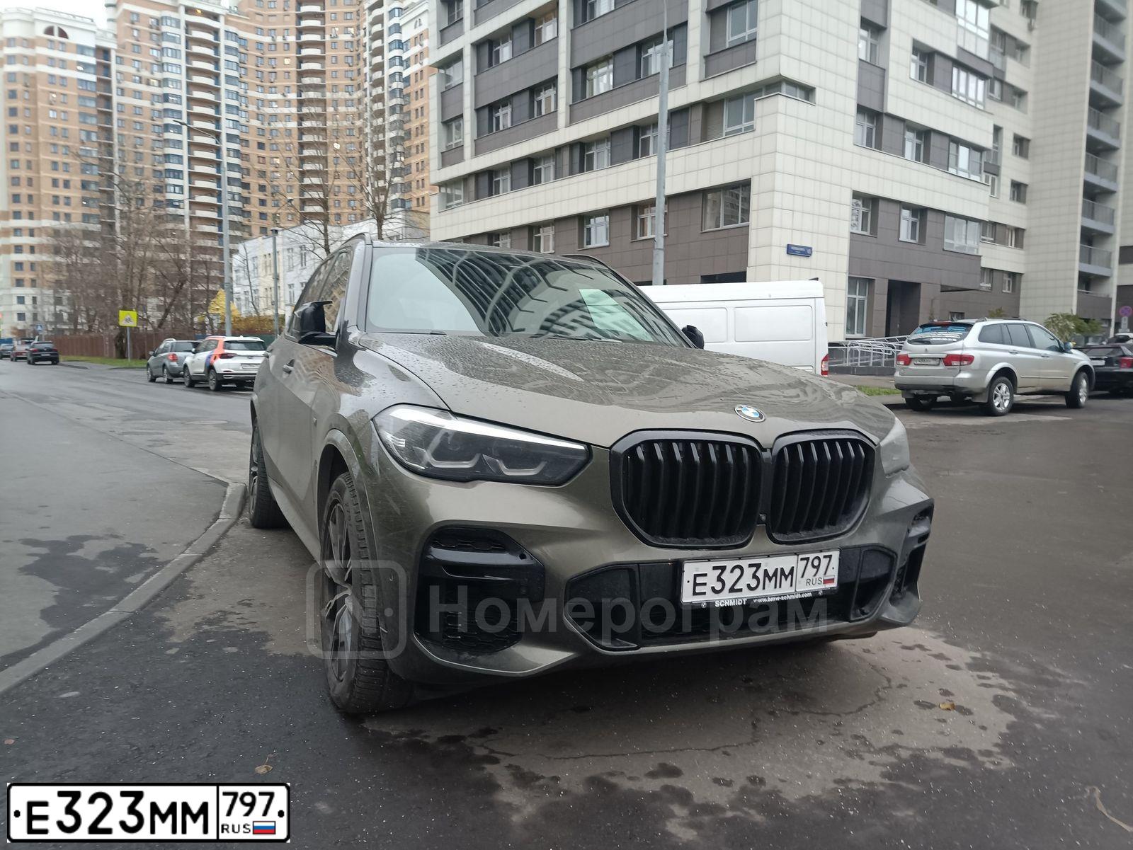 Фото автомобиля BMW SERIE 3, 2020 — госномер Е323ММ797. Цвет: СЕРЫЙ