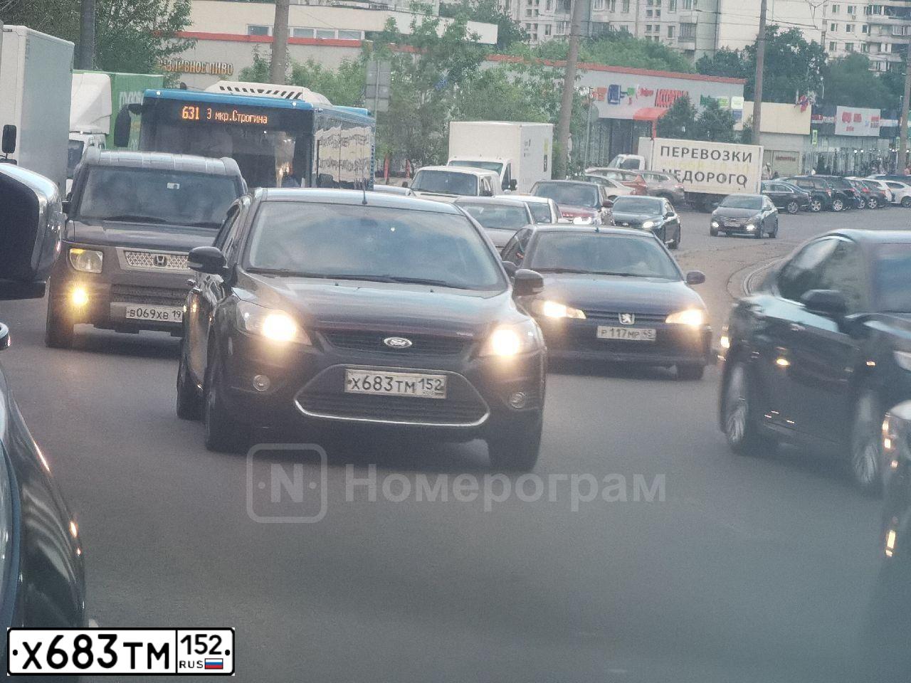 Фото автомобиля FORD FOCUS, 2010 — госномер Х683ТМ152. Цвет: ЧЕРНЫЙ