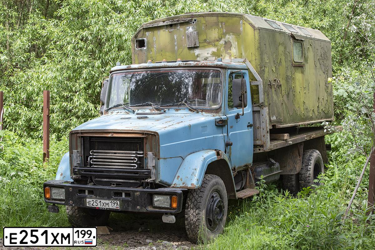 Фото автомобиля ZIL 433112 /4X2/ CHASSIS, 2008 — госномер Е251ХМ199. Цвет: СИНИЙ