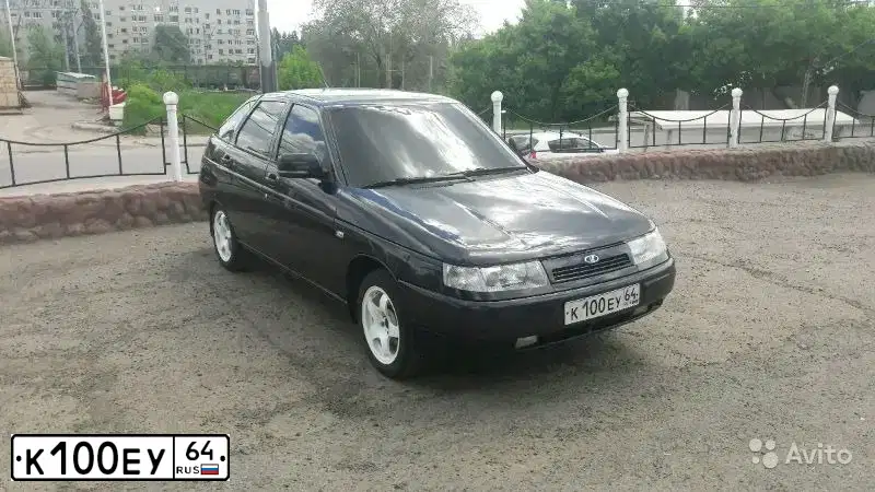 Фото автомобиля LADA 2112, 2007 — госномер М130УС164. Цвет: ГРАФИТОВЫЙ МЕТАЛЛИК