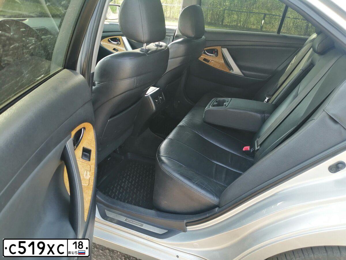 Фото автомобиля TOYOTA CAMRY, 2007 — госномер К601СН186. Цвет: СЕРЕБРИСТЫЙ