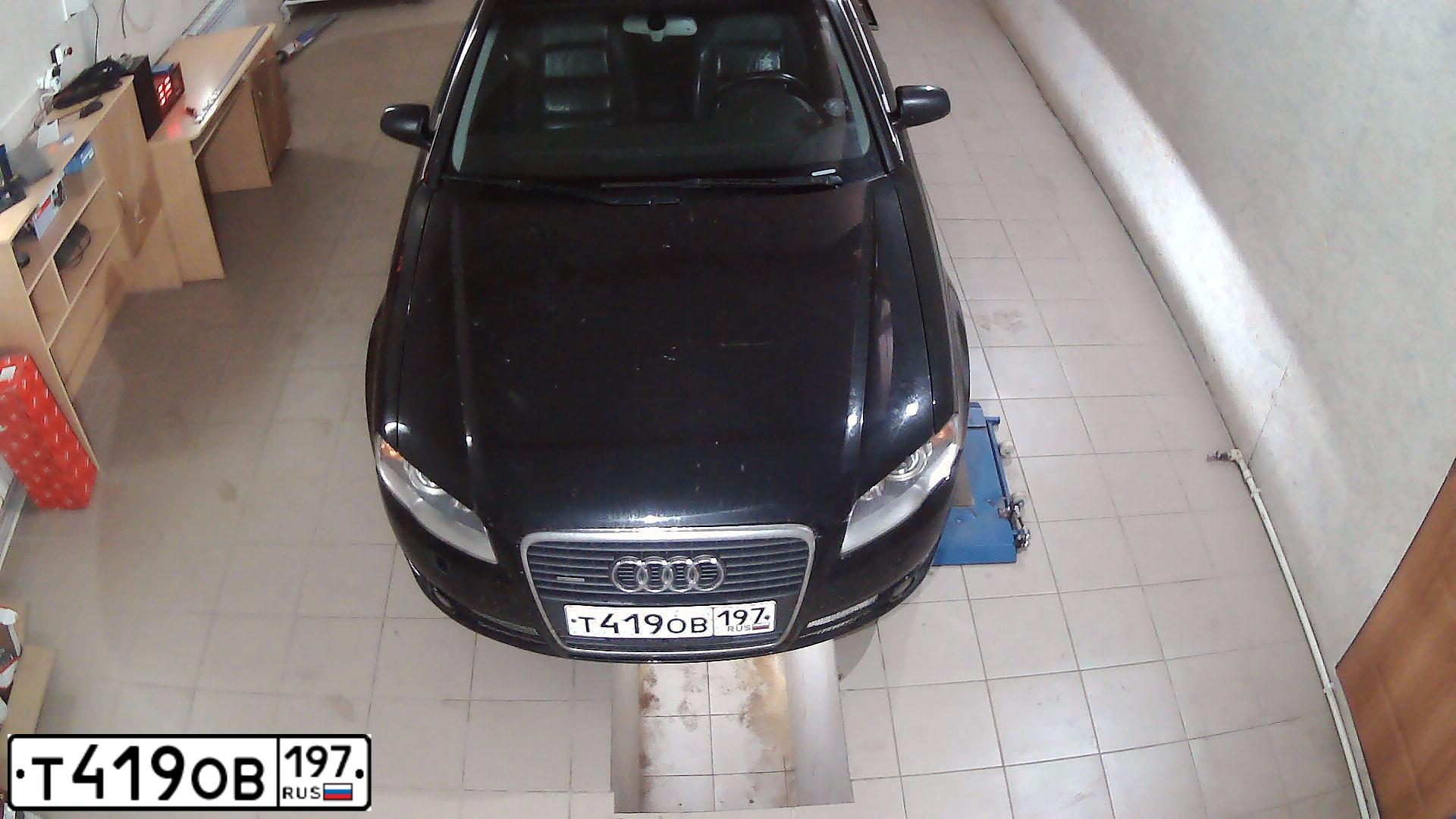 Фото автомобиля AUDI A4, 2005 — госномер Х320КК152. Цвет: ЧЕРНЫЙ