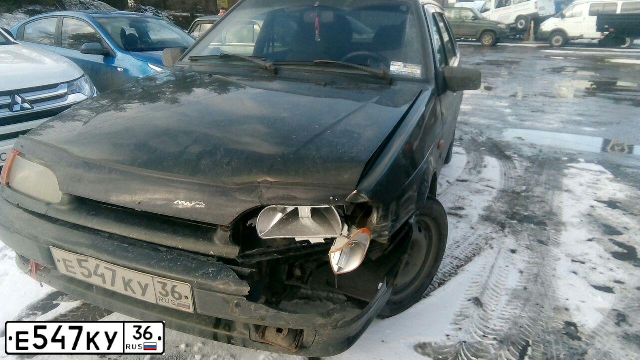 Фото автомобиля LADA 2114 SAMARA, 2006 — госномер Е547КУ36. Цвет: ЗОЛОТИСТЫЙ ТЕМНО-ЗЕЛЕНЫЙ