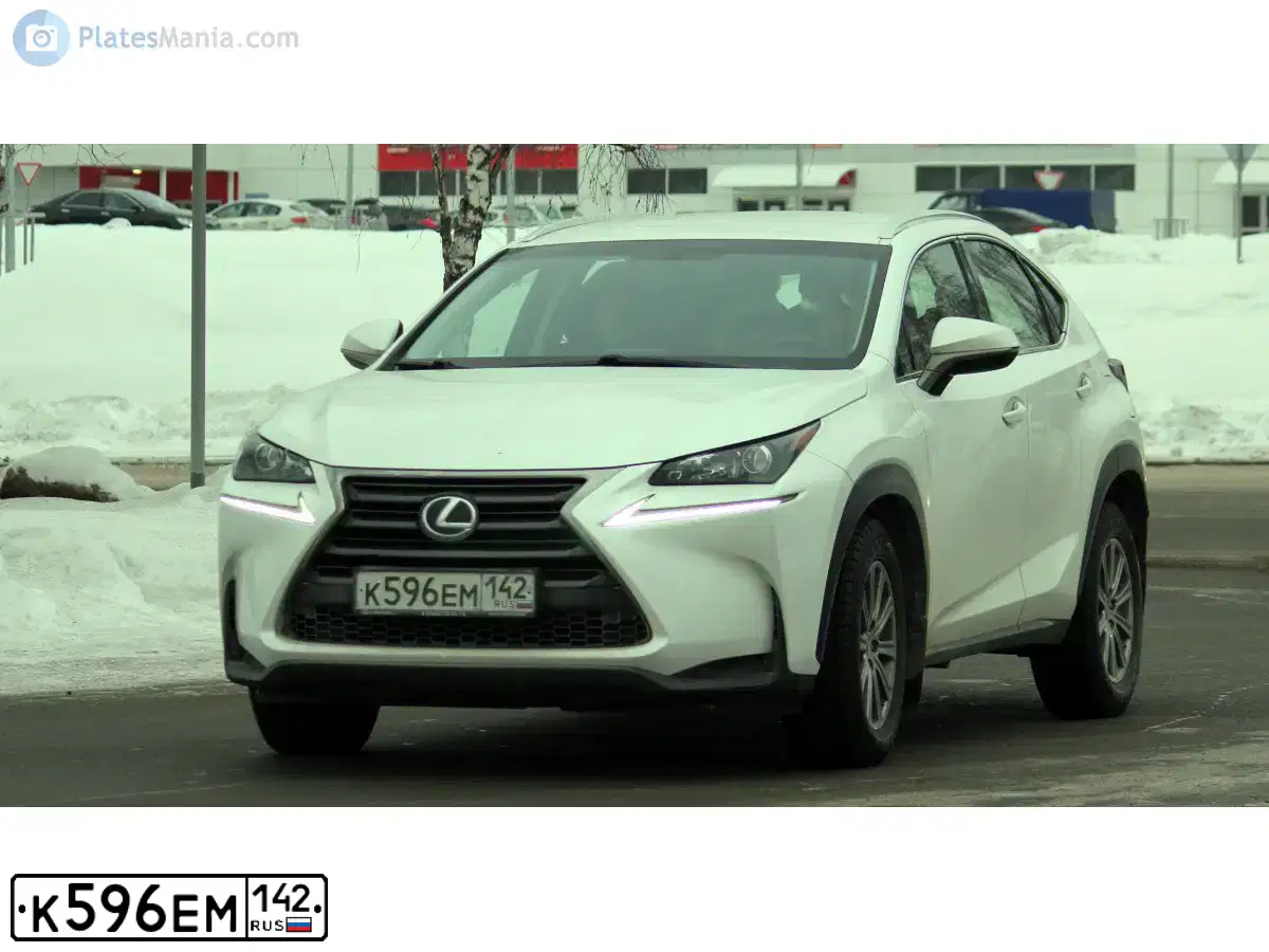 Фото автомобиля LEXUS NX, 2015 — госномер К443РС124. Цвет: Белый