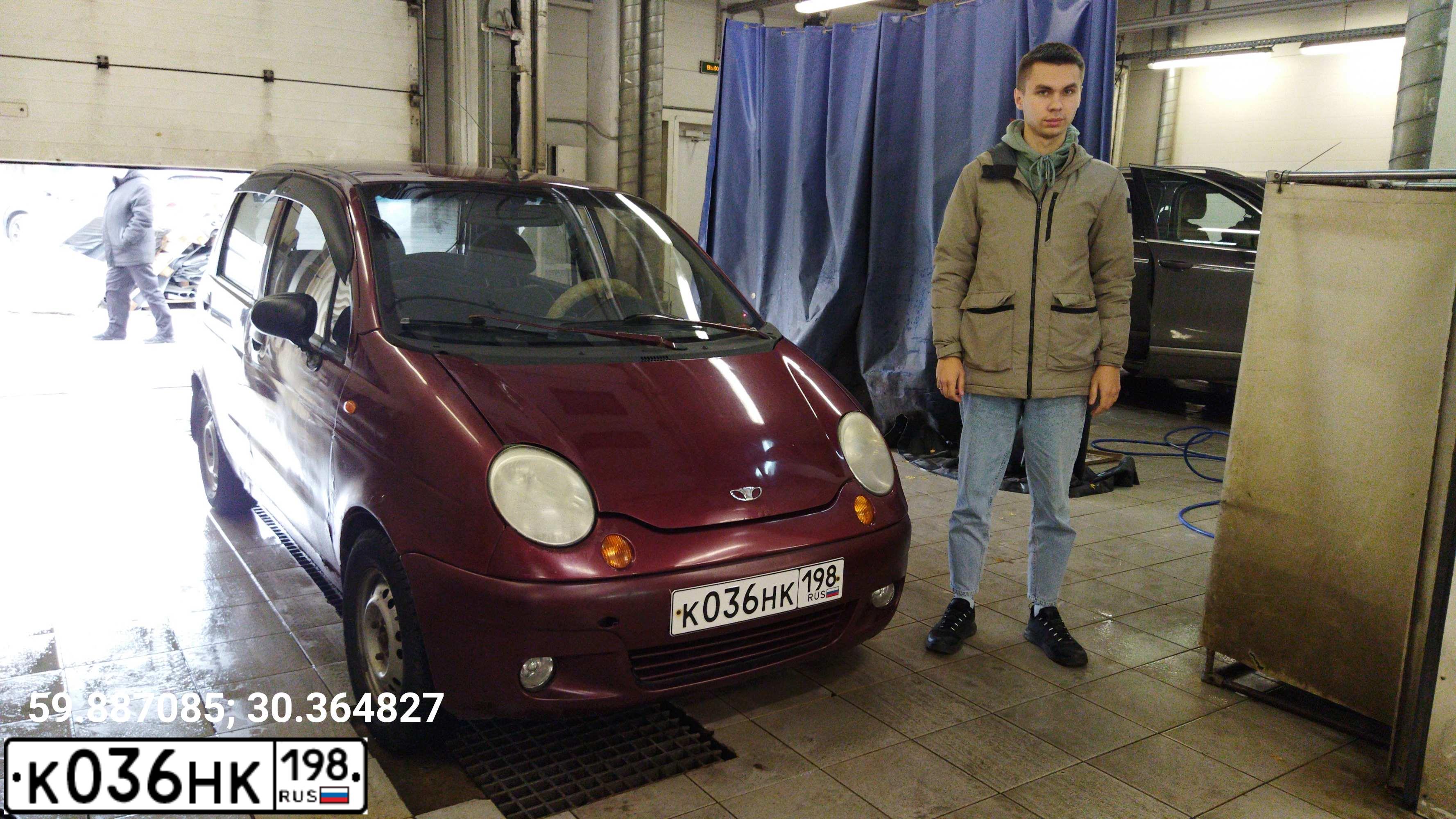 Фото автомобиля DAEWOO MATIZ, 2006 — госномер Т673ВТ198. Цвет: СПЕЛАЯ ВИШНЯ