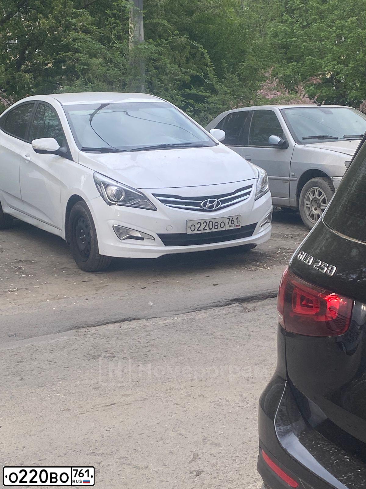 Фото автомобиля HYUNDAI SOLARIS, 2016 — госномер О220ВО761. Цвет: БЕЛЫЙ