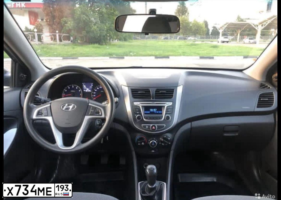 Фото автомобиля HYUNDAI SOLARIS, 2014 — госномер В930ВТ180. Цвет: ЧЕРНЫЙ