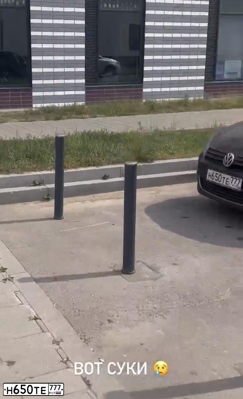 Фото автомобиля VOLKSWAGEN GOLF, 2011 — госномер Н762ЕХ774. Цвет: ЧЕРНЫЙ