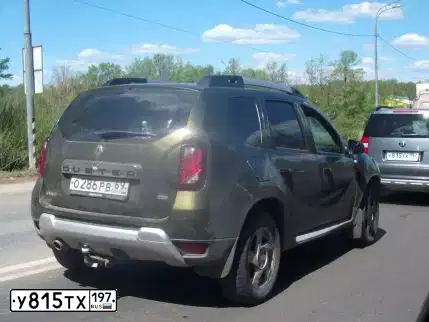 Фото автомобиля SKODA YETI, 2012 — госномер У815ТХ197. Цвет: СЕРЫЙ