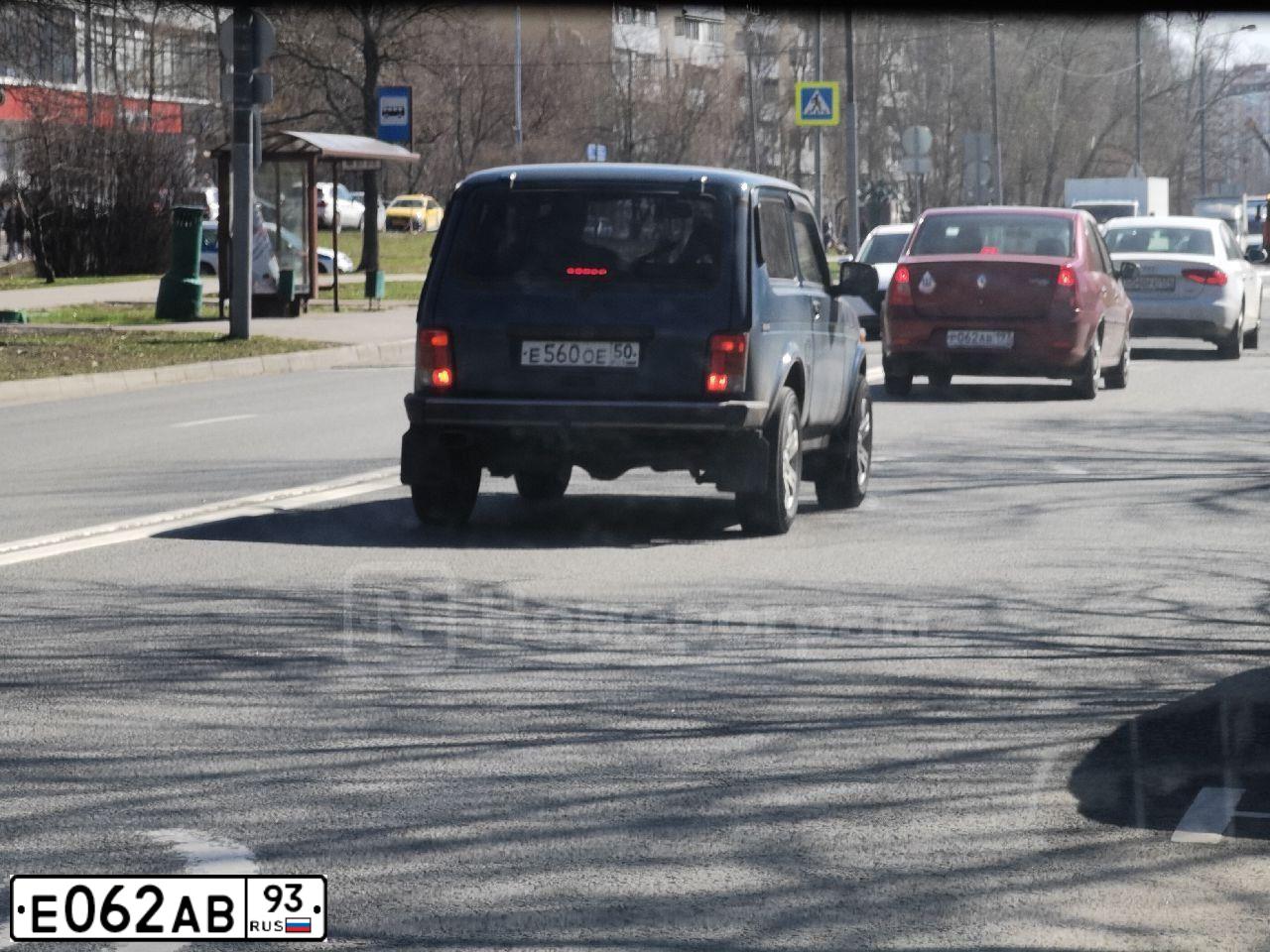 Фото автомобиля TOYOTA LANDCRUISER, 2011 — госномер Р070ОК193. Цвет: СЕРЕБРИСТЫЙ