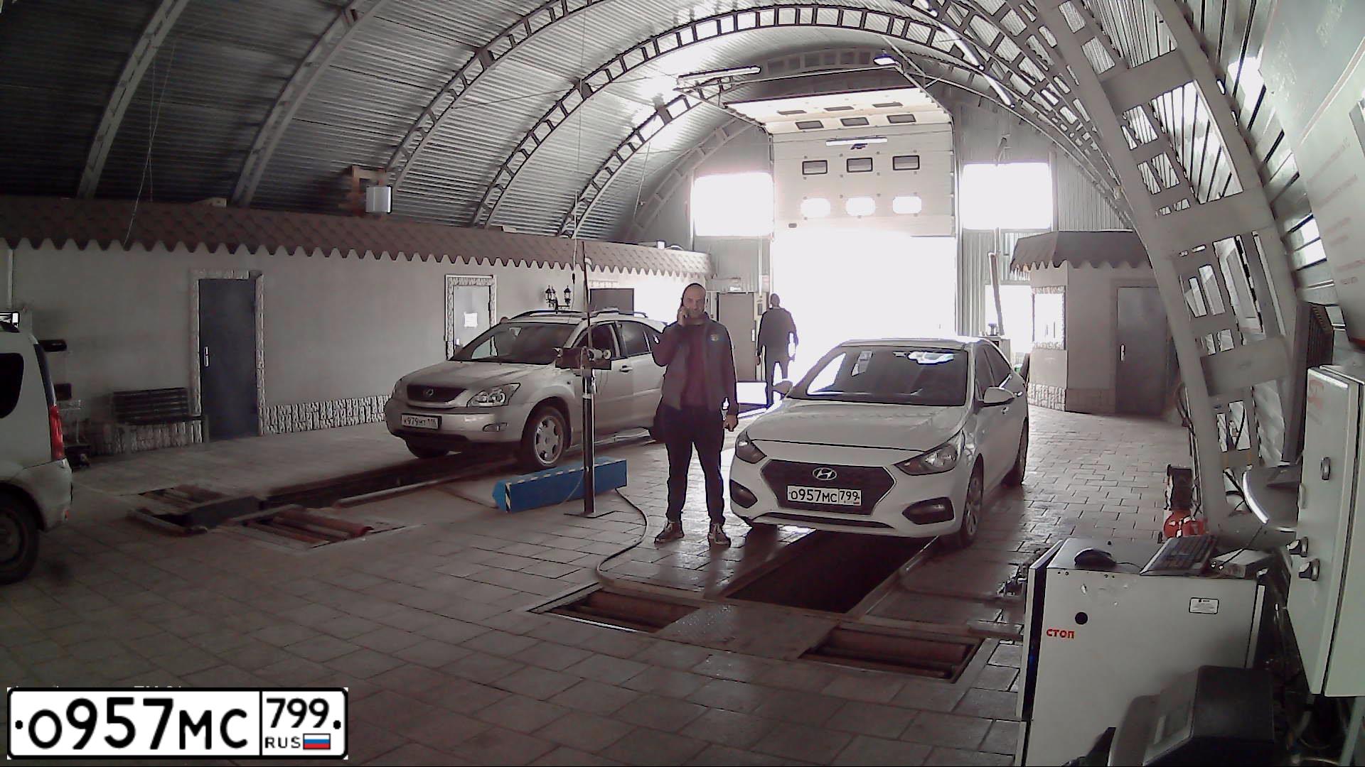 Фото автомобиля HYUNDAI SOLARIS, 2018 — госномер К081РР763. Цвет: Белый