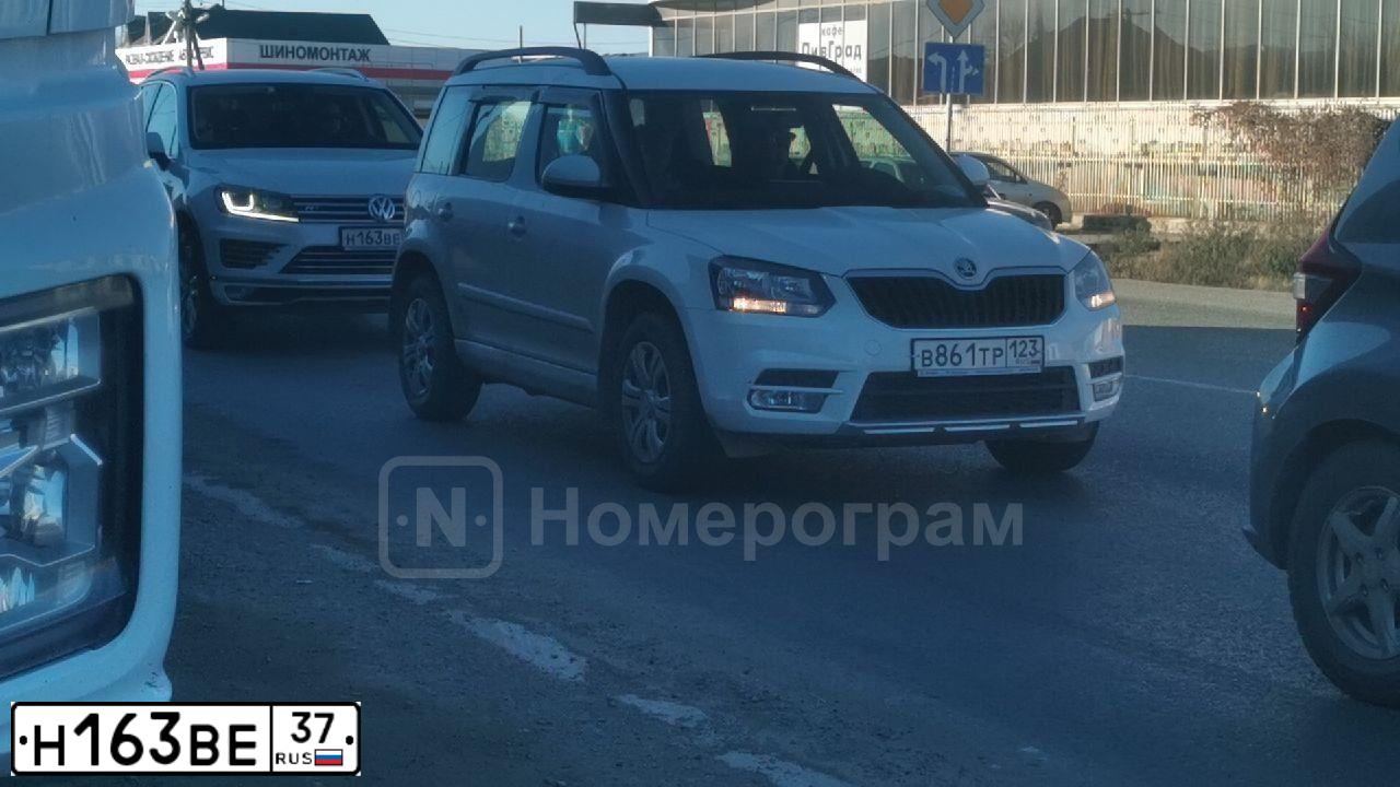 Фото автомобиля MITSUBISHI LANCER, 2006 — госномер У943РХ797. Цвет: СЕРЕБРИСТЫЙ
