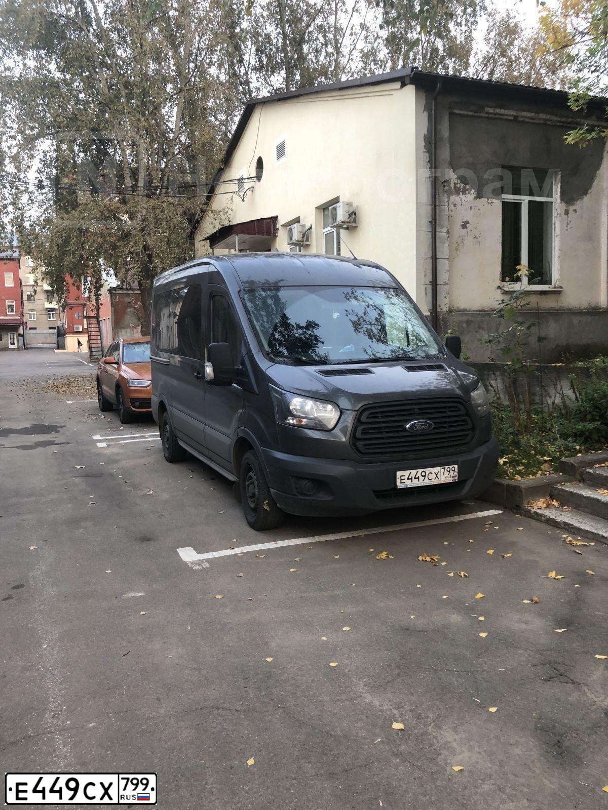Фото автомобиля FORD TRANSIT, 2019 — госномер В020ЕМ977
