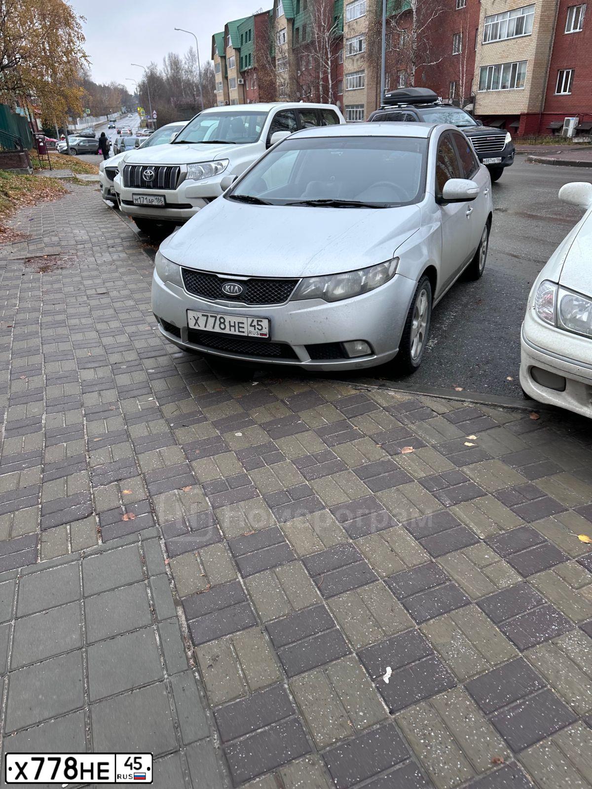 Фото автомобиля KIA CERATO, 2009 — госномер Х778НЕ45. Цвет: СЕРЕБРИСТЫЙ