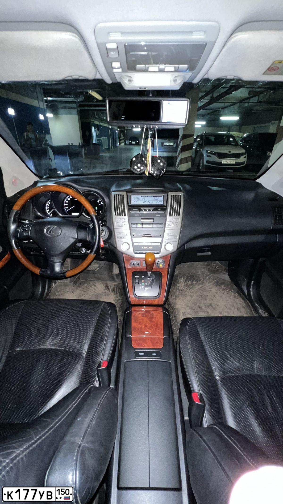 Фото автомобиля SKODA OCTAVIA, 2008 — госномер К177УВ150. Цвет: ЧЕРНЫЙ