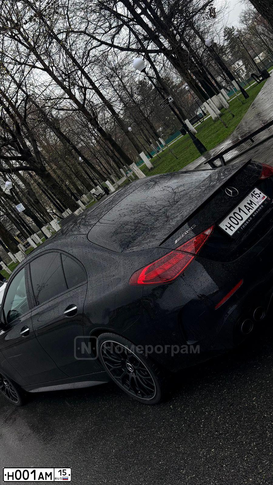 Фото автомобиля TOYOTA CAMRY, 2014 — госномер Н001АМ15. Цвет: ЧЕРНЫЙ МЕТАЛЛИК