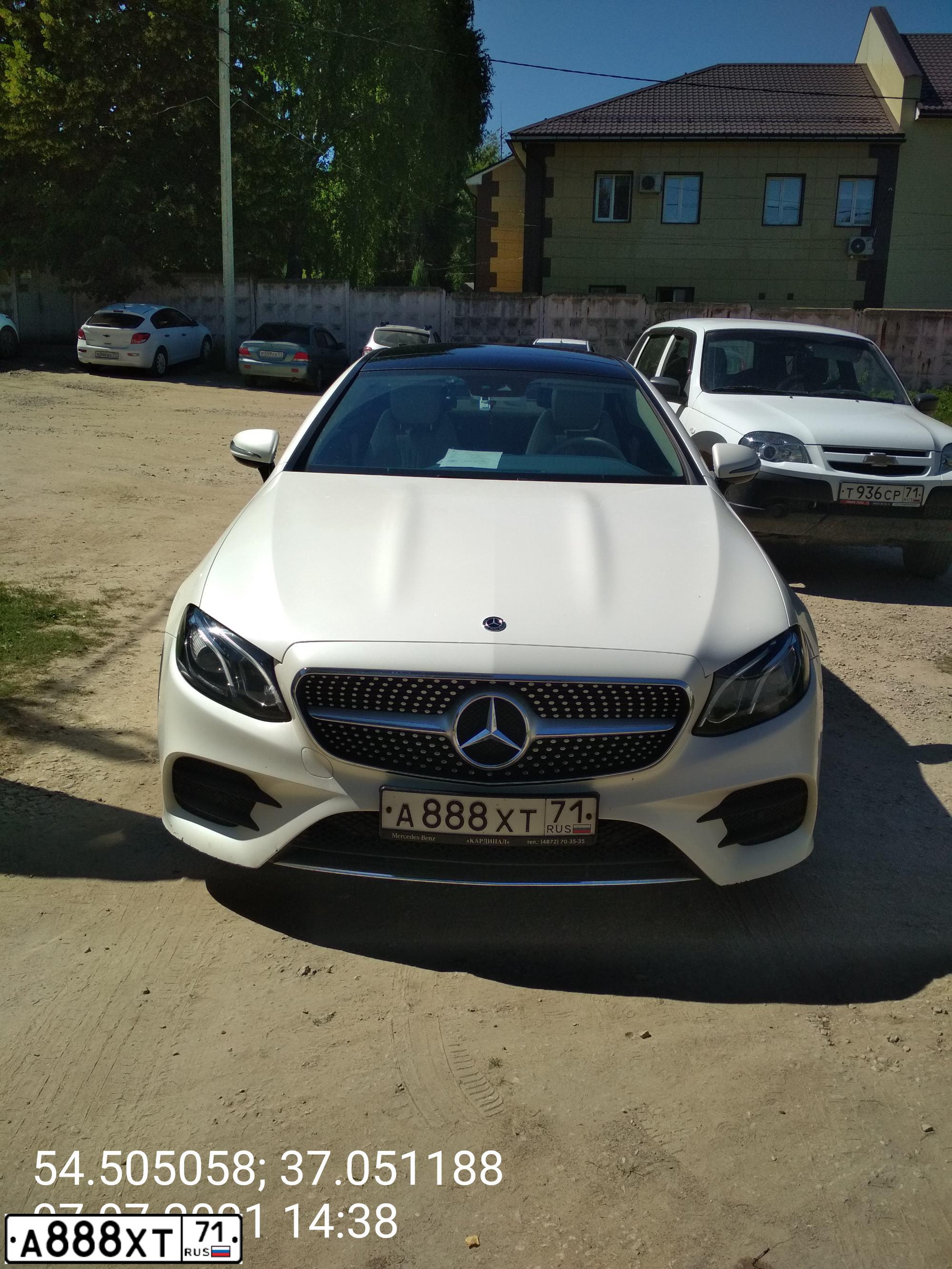 Фото автомобиля MAZDA CX-7, 2011 — госномер А647ХО37. Цвет: Белый