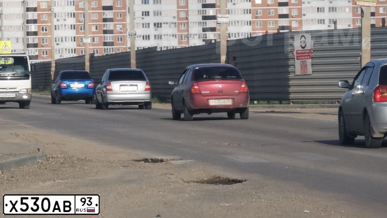 Фото автомобиля FORD FUSION, 2008 — госномер Х530АВ93. Цвет: СИРЕНЕВЫЙ