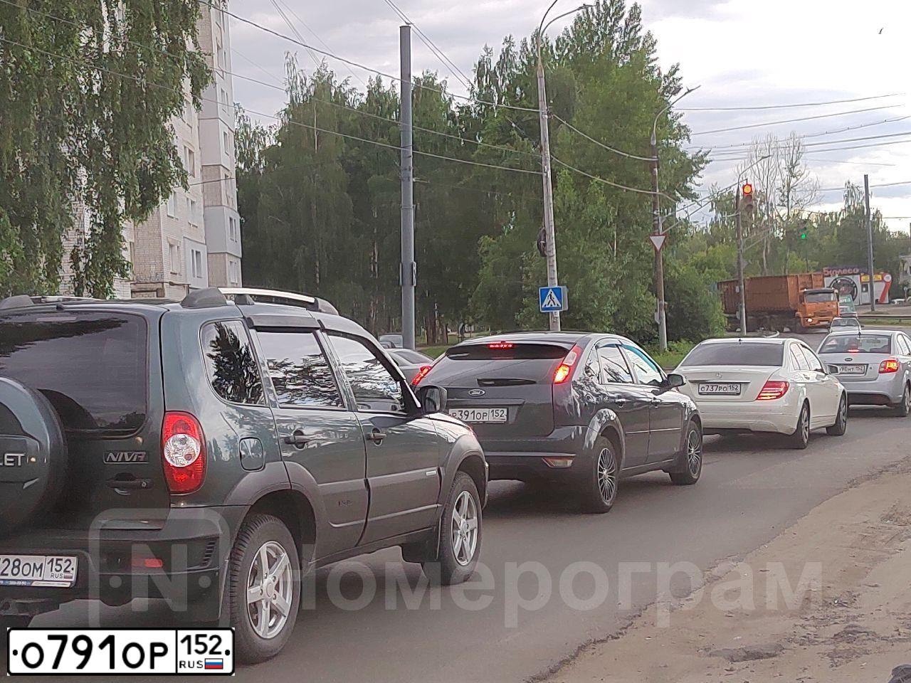 Фото автомобиля CHEVROLET NIVA, 2005 — госномер О789РУ57. Цвет: Темно-синий
