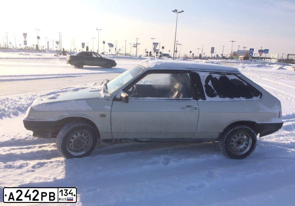 Фото автомобиля LADA 2108 SAMARA, 2002 — госномер А242РВ134. Цвет: СЕРЕБРИСТЫЙ