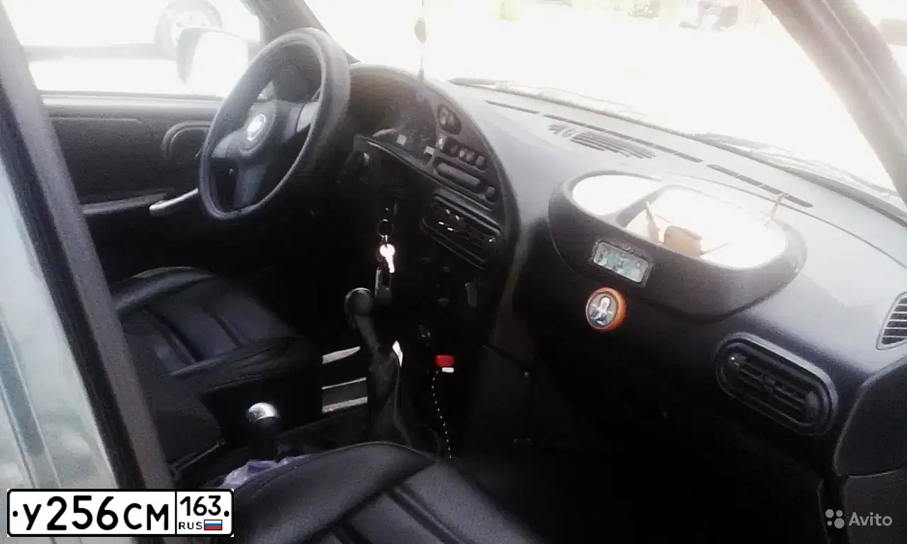 Фото автомобиля CHEVROLET NIVA, 2011 — госномер Т084АУ181. Цвет: ТЕМНЫЙ СЕРО-ЗЕЛЕНЫЙ МЕТАЛ