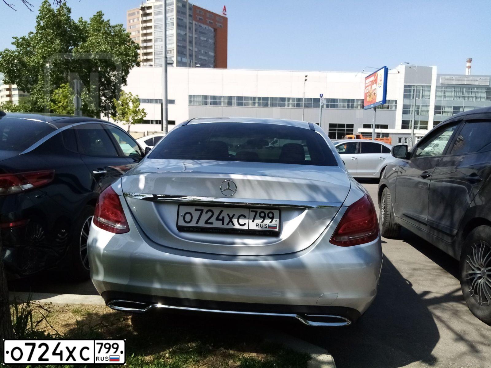 Фото автомобиля MERCEDES C-KLASSE, 2014 — госномер О724ХС799. Цвет: СЕРЫЙ