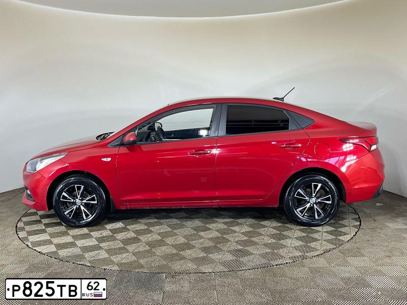 Фото автомобиля HYUNDAI SOLARIS, 2019 — госномер Р825ТВ62. Цвет: КРАСНЫЙ