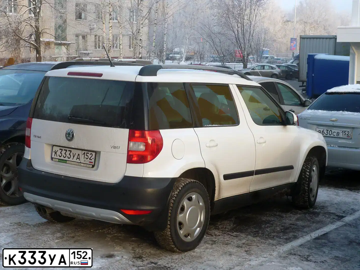 Фото автомобиля SKODA YETI, 2011 — госномер К333УА152. Цвет: БЕЛЫЙ
