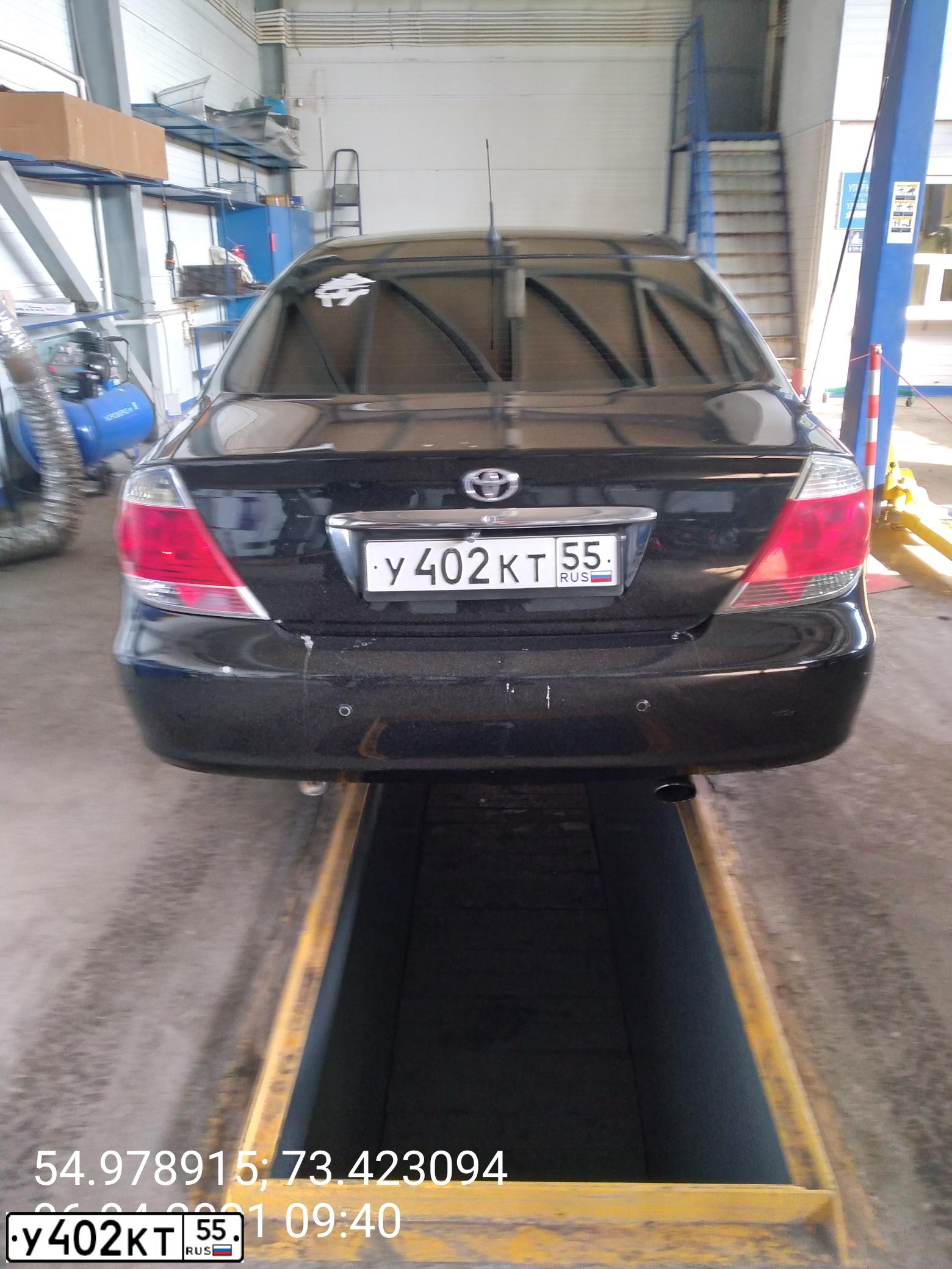 Фото автомобиля TOYOTA CAMRY, 2005 — госномер Х407АВ55. Цвет: ЧЕРНЫЙ